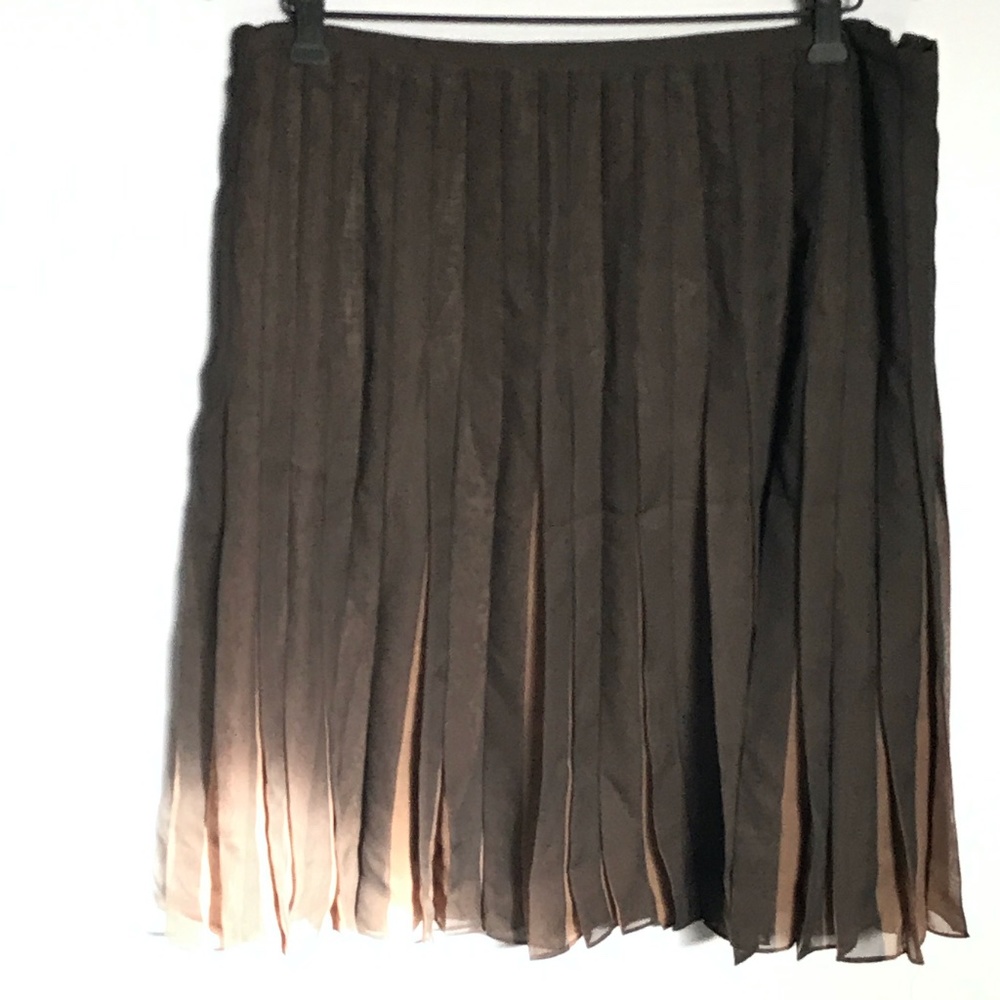 Esprit Pleated Brown on Brown Beautiful Skirt SZ14
